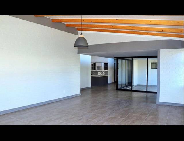 3 BEDROOM HOUSE FOR SALE IN STILBAAI-WES